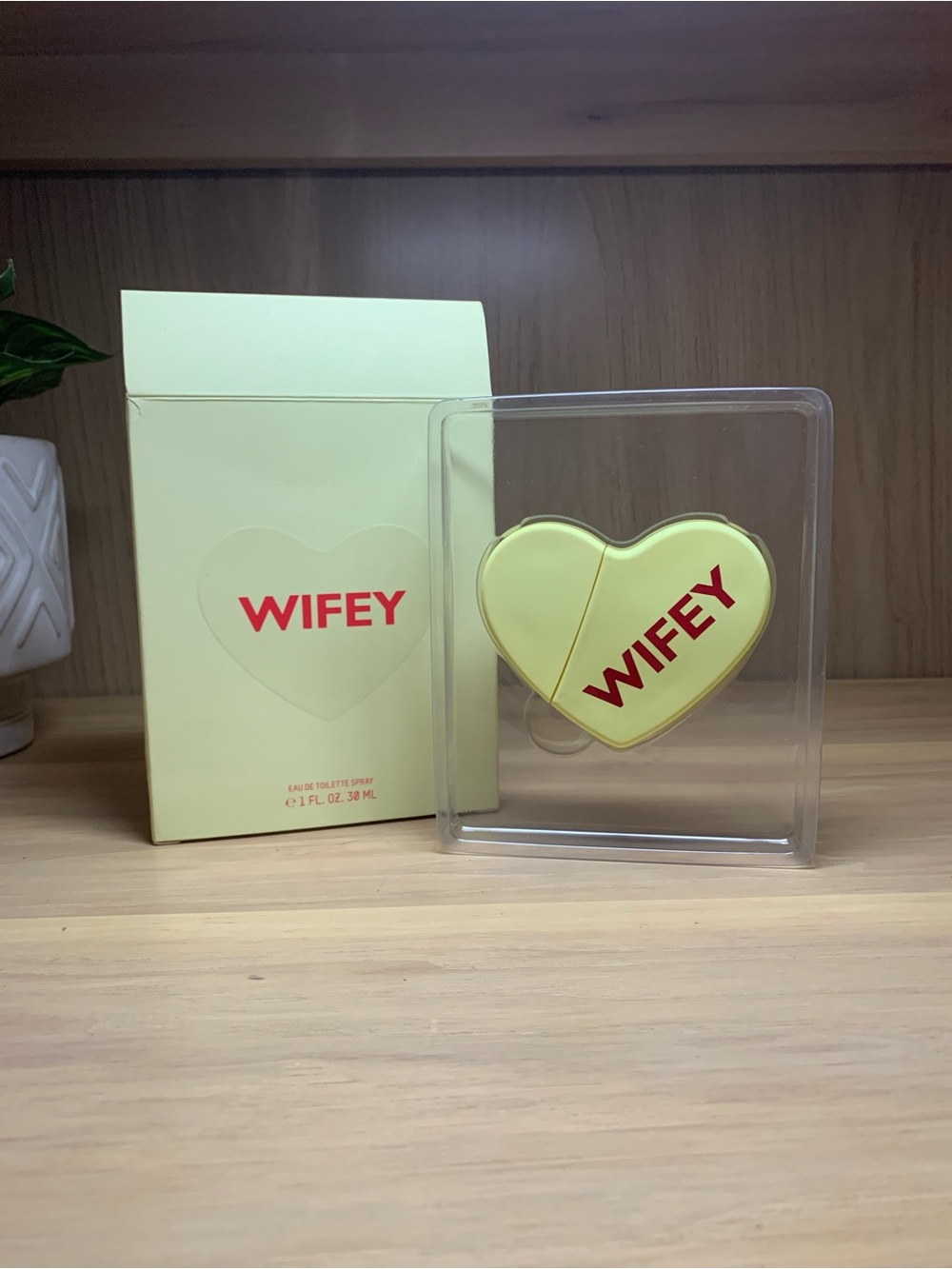 KKW Fragrance Kimoji hearts “ Wifey”